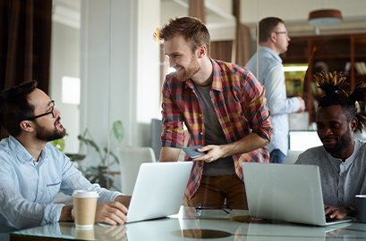 LinkedIn profile revamp and engagement system for finance professionals seeking senior roles